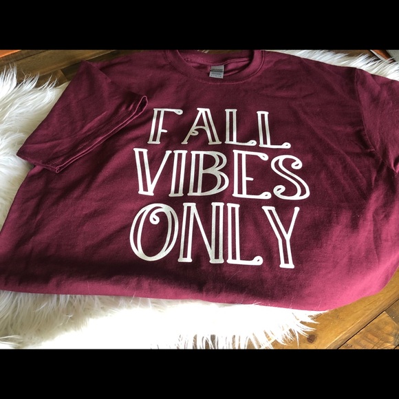Fall vibes only tshirt - Picture 5 of 11